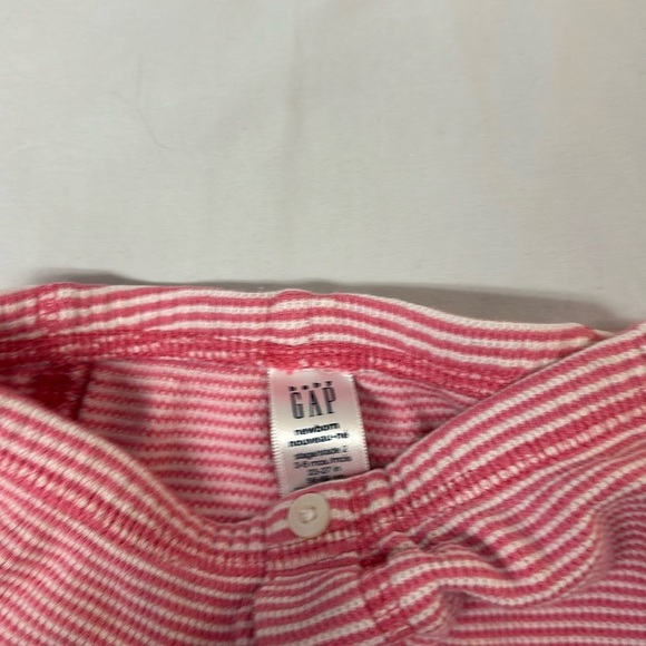 GAP - set of 3 pull on baby pants. Size 3-6 months - Picture 10 of 10